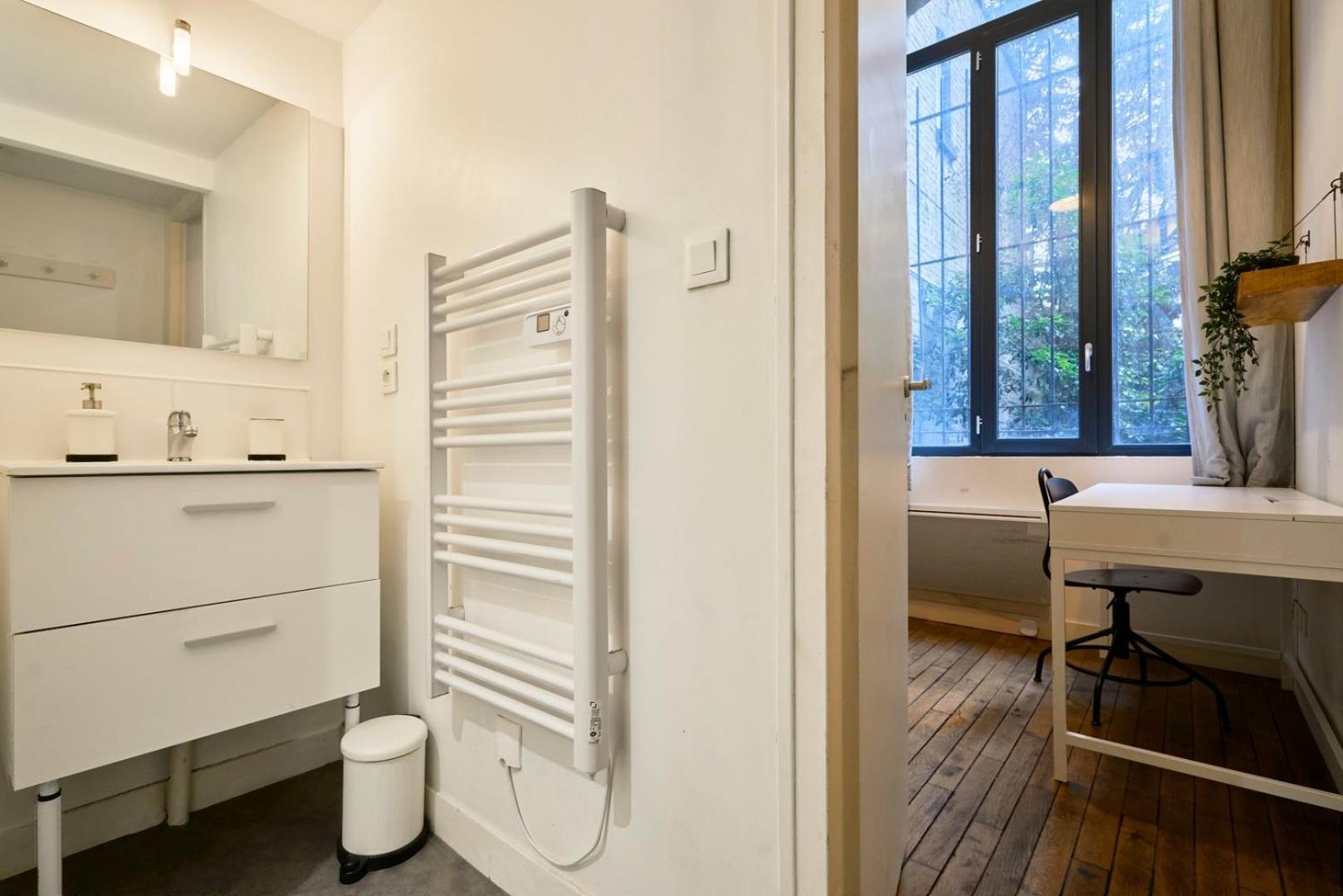 Bright 3-Bedroom 2-Bathroom Flat. Лил Екстериор снимка